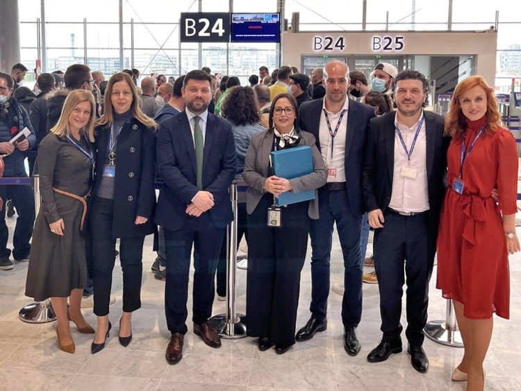 Air Montenegro povezuje Podgoricu sa Parizom i Lionom